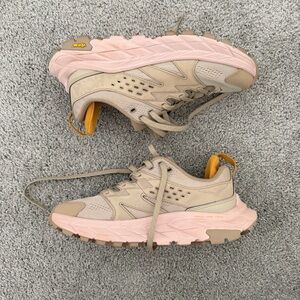 Hoka Anacapa Breeze Low Hiking Sneakers - Oxford Tan